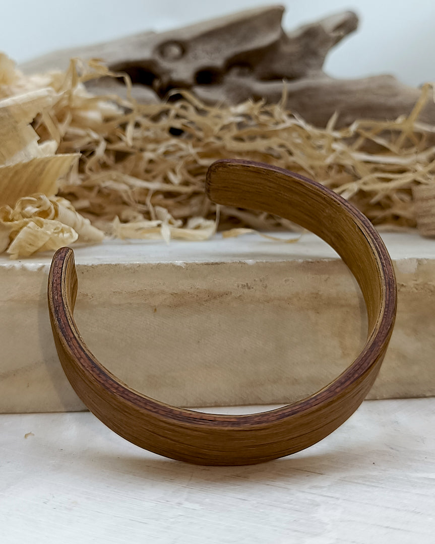 Wooden bented Bracel - The Oak & Meranti Sandwich Cuff