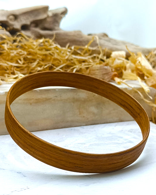 Wooden bented Bracel - The European Oak Bangle