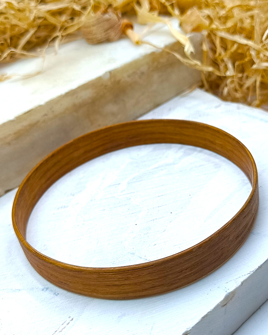 Wooden bented Bracel - The European Oak Bangle