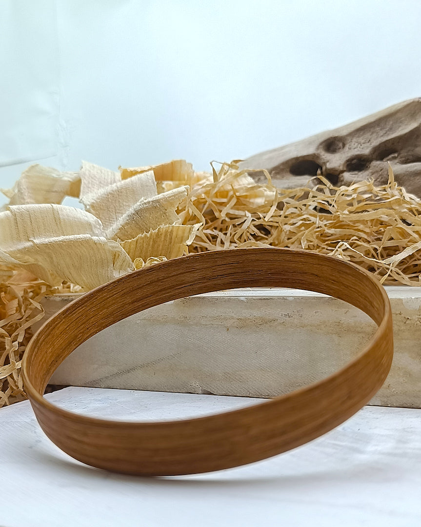 Wooden bented Bracel - The European Oak Bangle