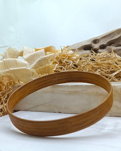 Wooden bented Bracel - The European Oak Bangle