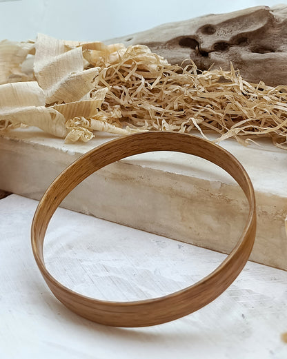 Wooden bented Bracel - The European Oak Grand Bangle