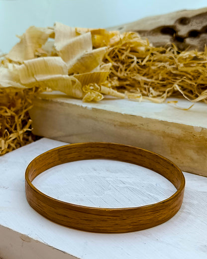 Wooden bented Bracel - The European Oak Grand Bangle