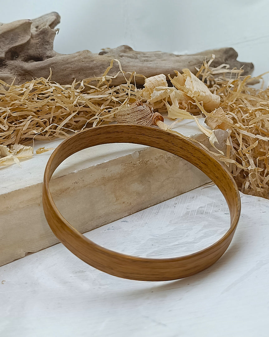 Wooden bented Bracel - The European Oak Grand Bangle