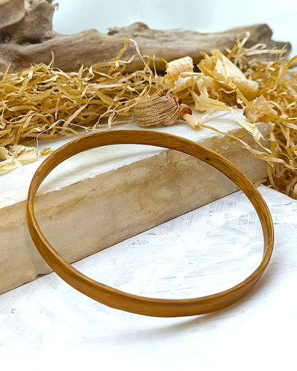 Wooden bented Bracel - The European Oak Slim Bangle