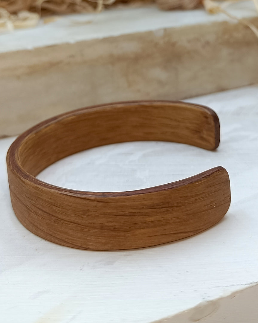 Wooden bented Bracel - The Oak & Meranti Sandwich Cuff