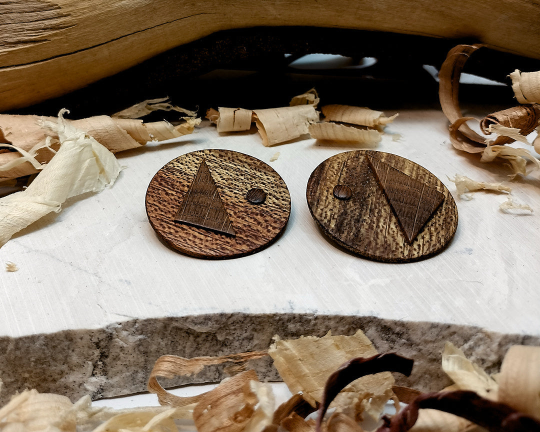 Round stud earrings  "The Oak Crown" from Meranti, Iroko and Oak wood