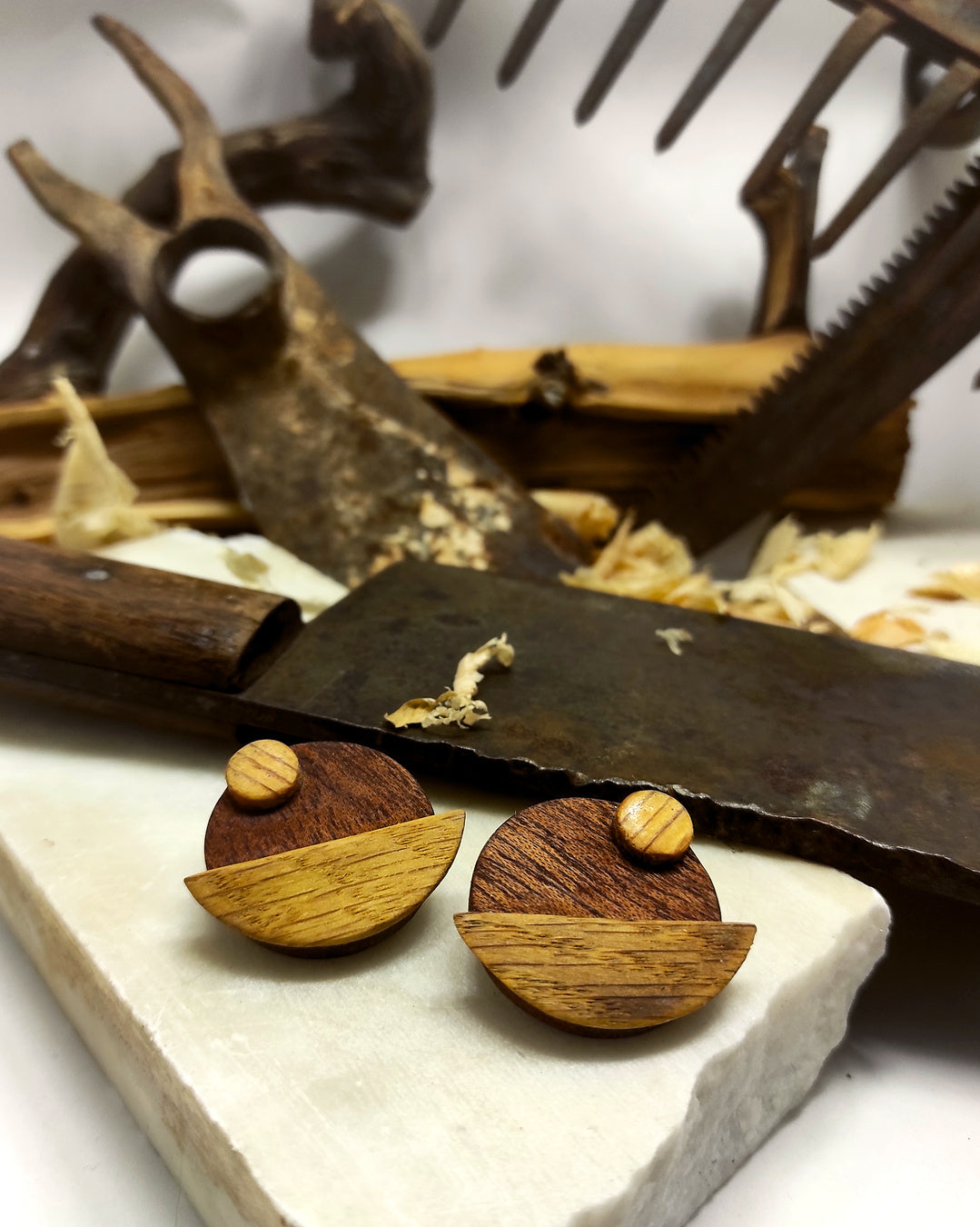 Round stud earrings "Sunrise Over the Ocean" from Meranti, Pine and Oak wood