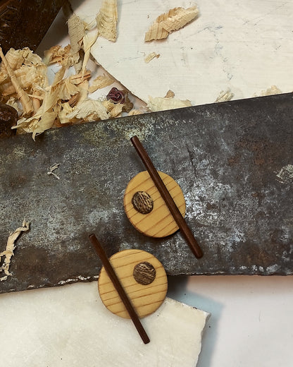 Round stud earrings "The Guiding Line" from Pine, Iroko and Meranti wood