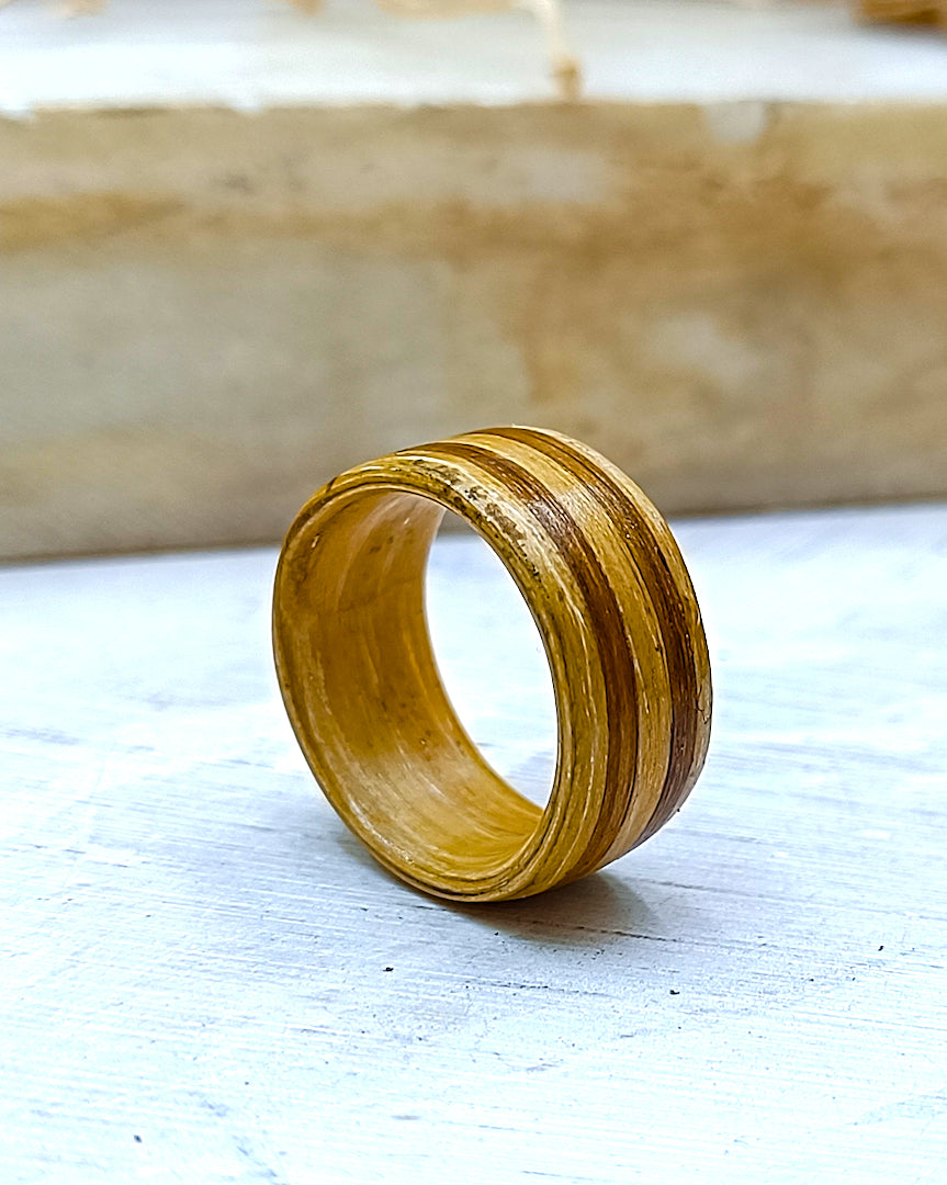 Wooden bented Ring - The Grainline Band