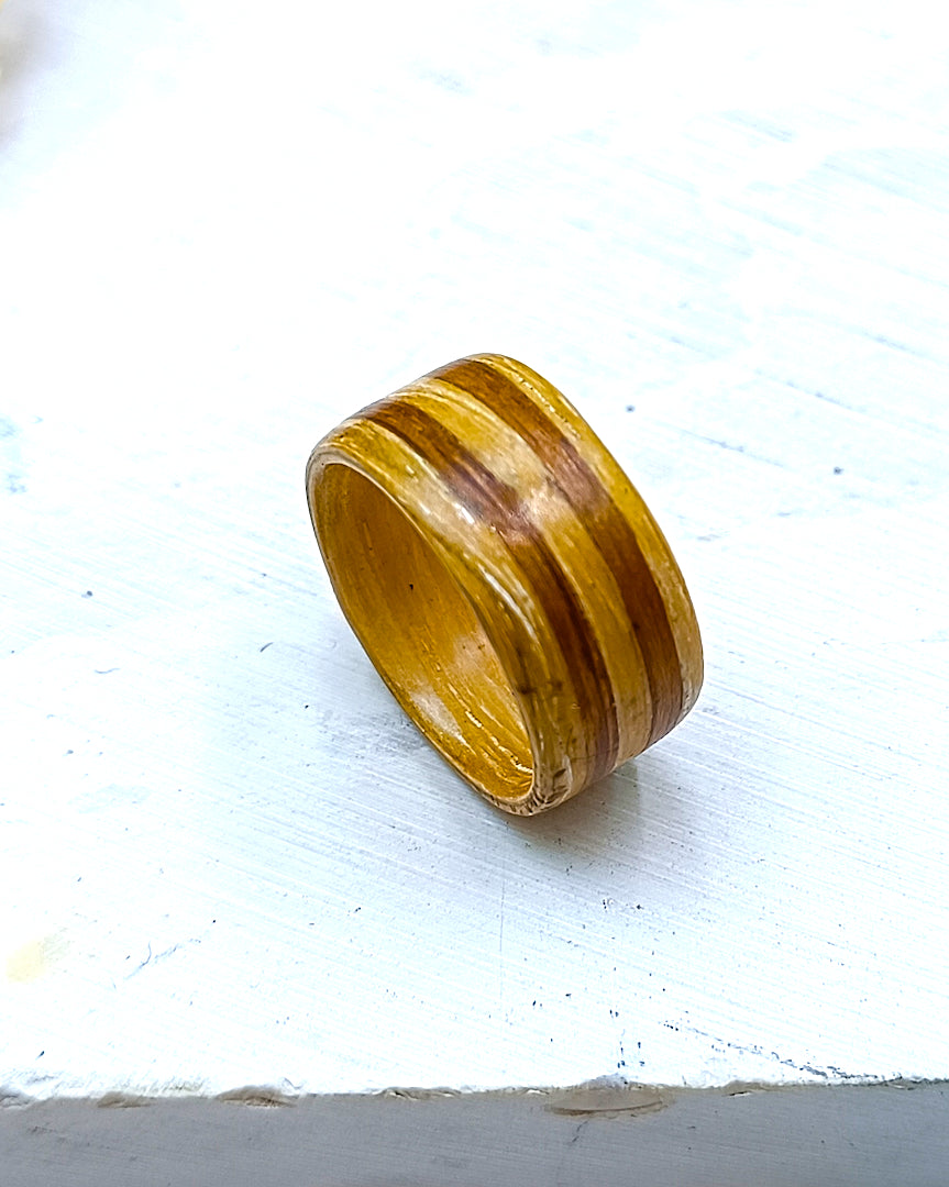 Wooden bented Ring - The Grainline Band