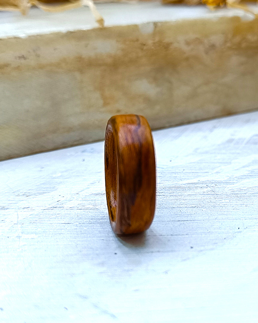 Wooden bented Ring - The Rustic Shadow Band
