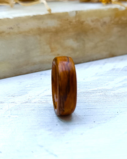 Wooden bented Ring - The Rustic Shadow Band