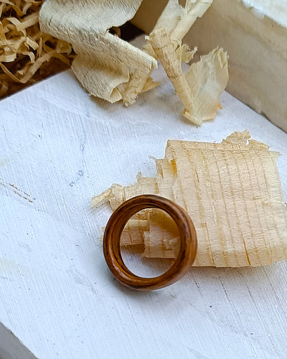 Wooden bented Ring - The Rustic Shadow Band