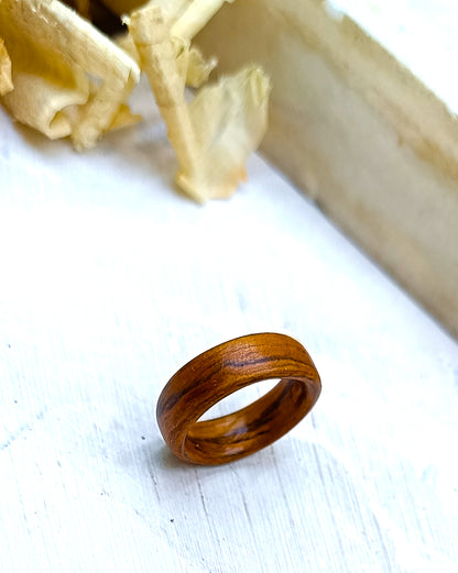 Wooden bented Ring - The Rustic Shadow Band