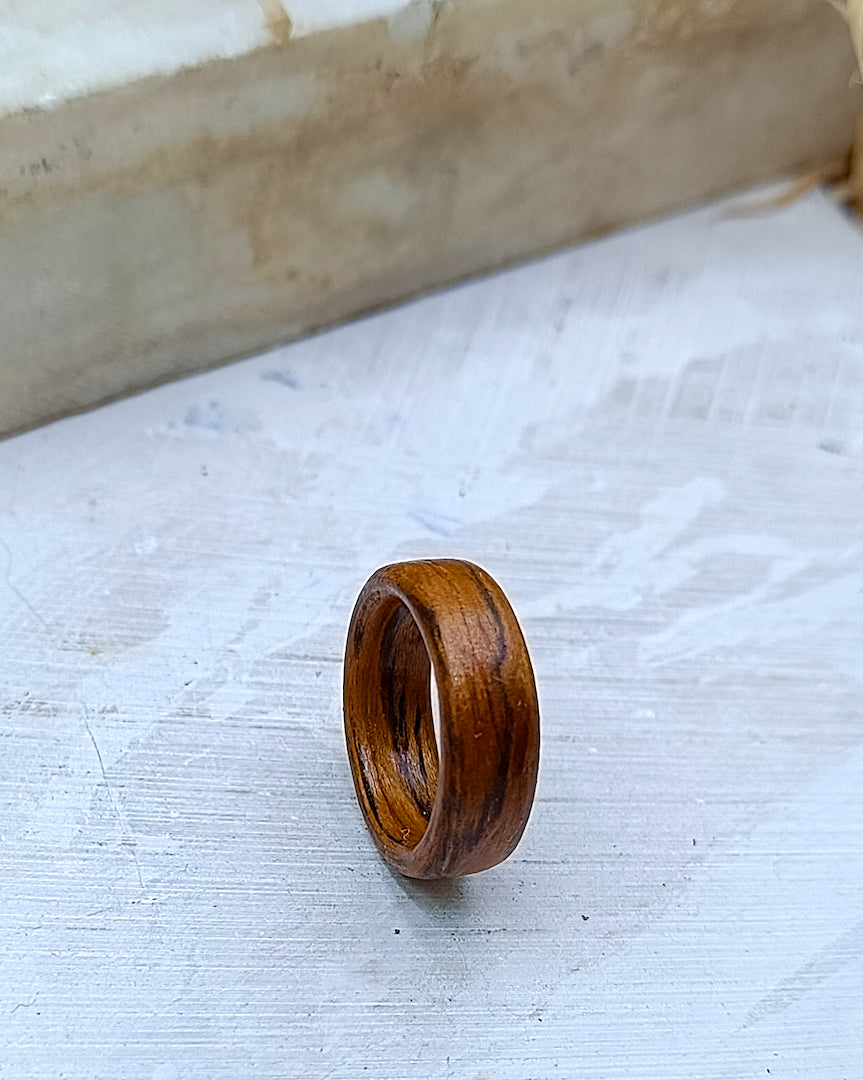 Wooden bented Ring - The Rustic Shadow Band