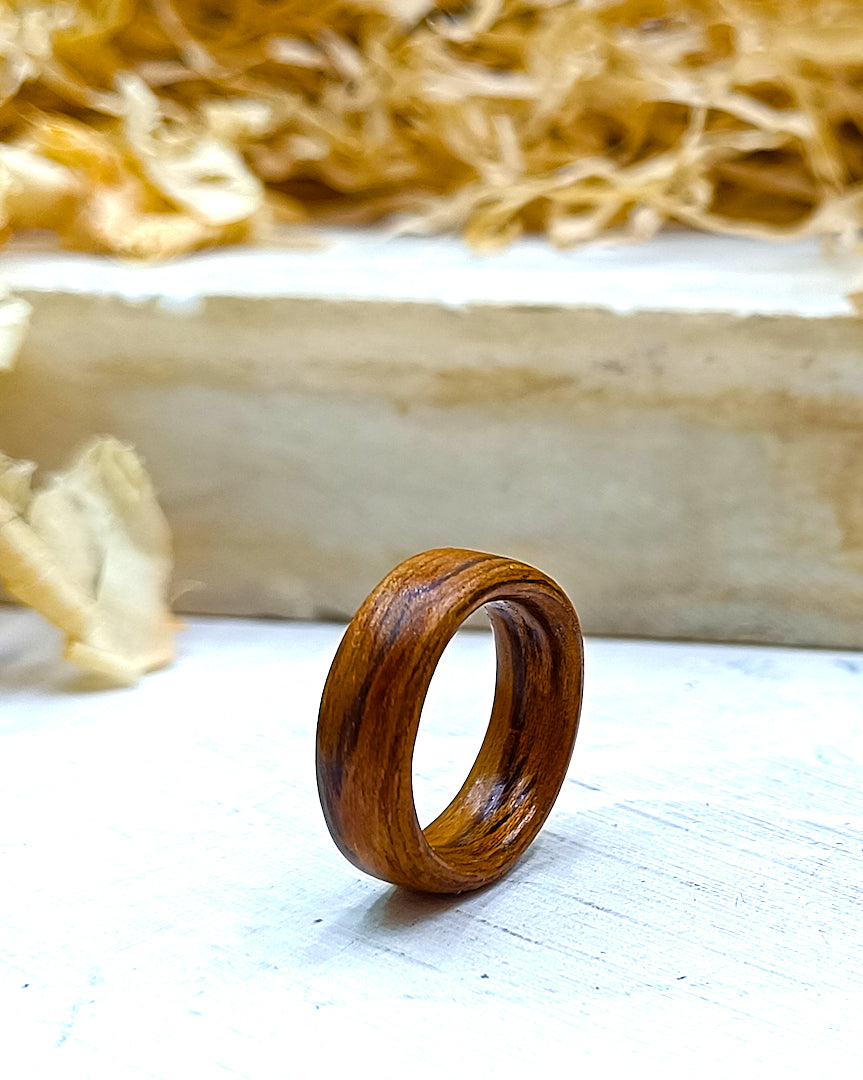 Wooden bented Ring - The Rustic Shadow Band