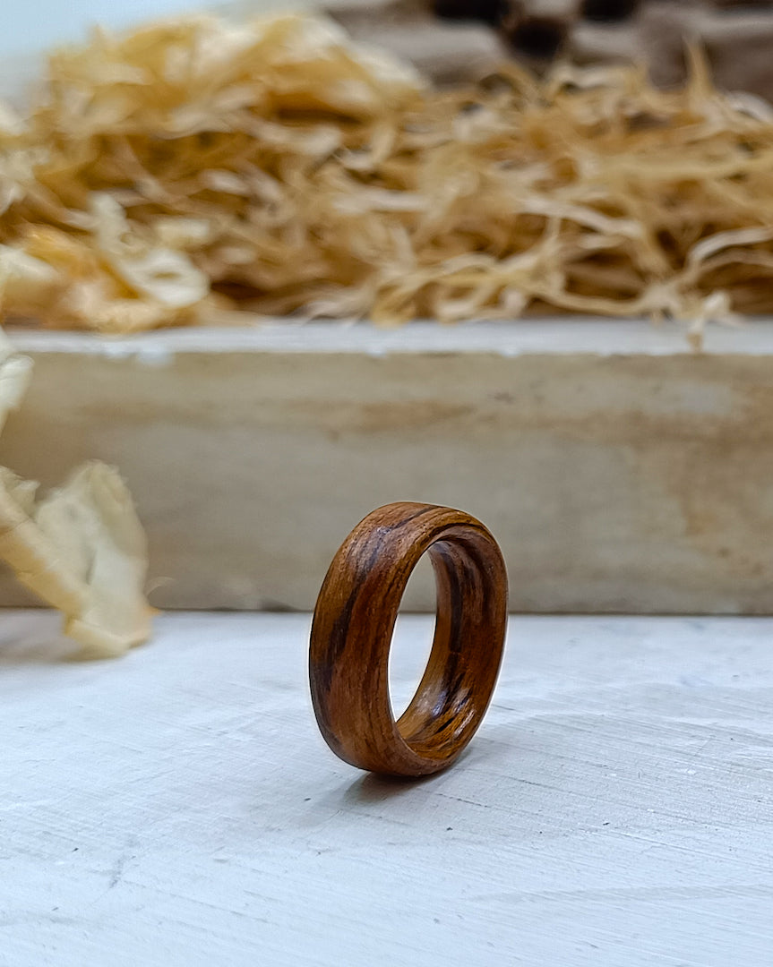 Wooden bented Ring - The Rustic Shadow Band