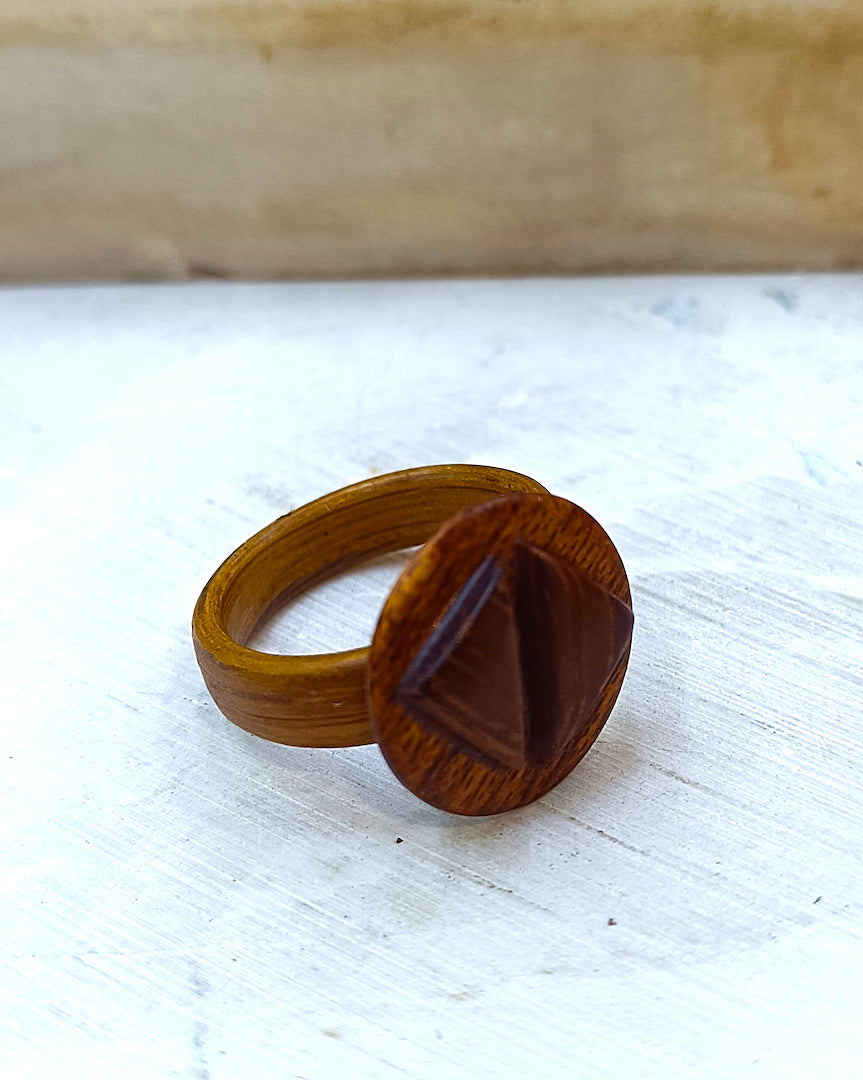 Wooden bented Ring - The Geometric Compass