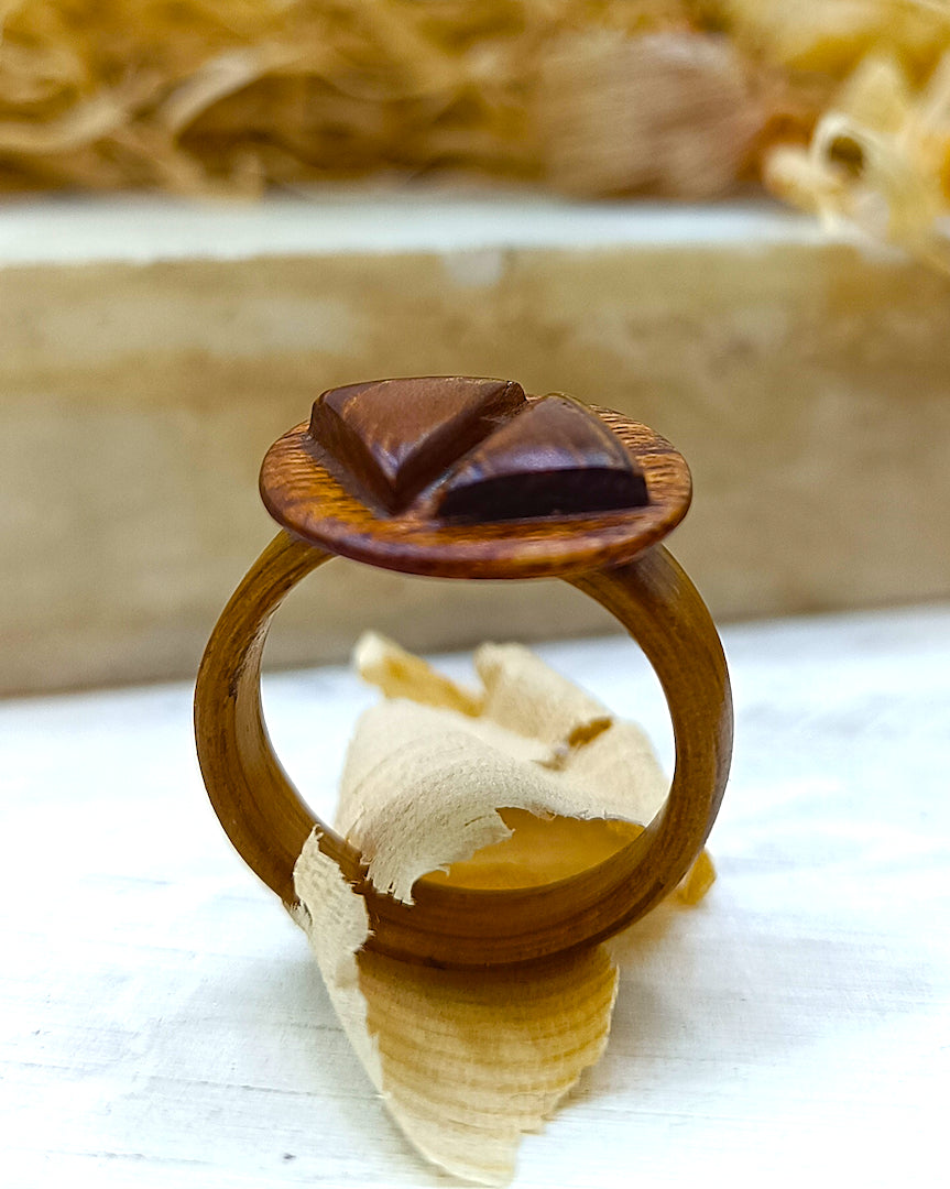 Wooden bented Ring - The Geometric Compass