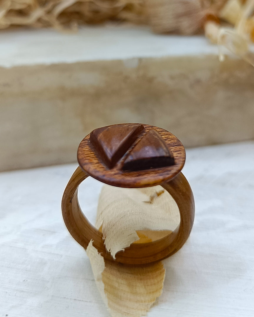 Wooden bented Ring - The Geometric Compass