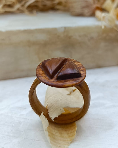 Wooden bented Ring - The Geometric Compass