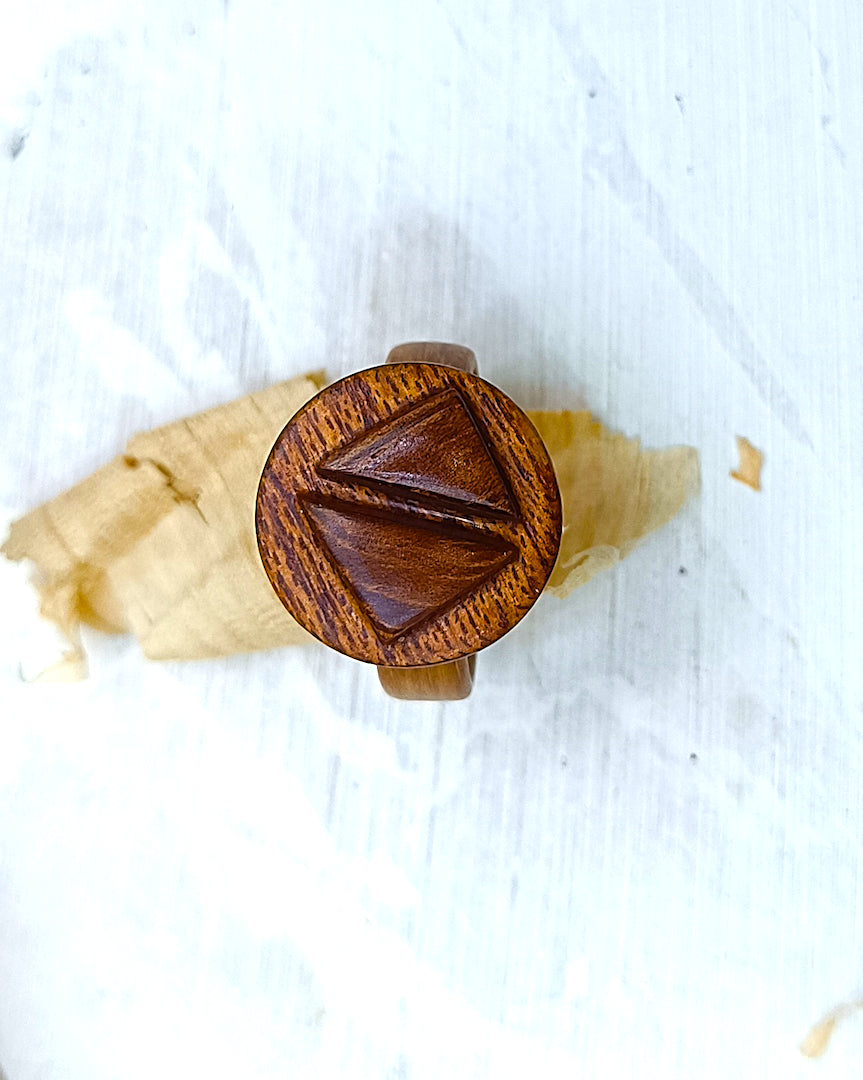 Wooden bented Ring - The Geometric Compass