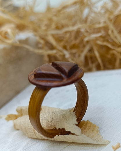 Wooden bented Ring - The Geometric Compass